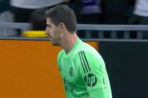 [Highlights] Courtois stretches to make a brilliant save