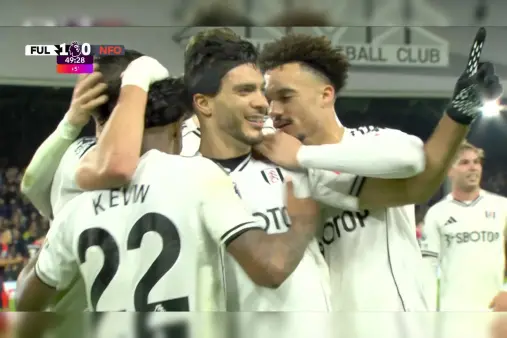 [Goal] Game changes! Kevin wins a penalty in the box, Raul Jimenez converts from the spot