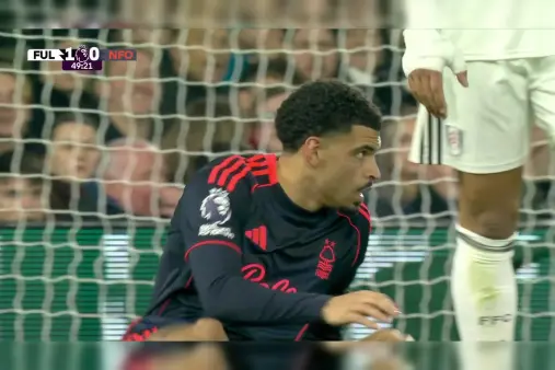 [Highlights] Right-wing cross! Gibbs-White's bicycle kick, referee rules offside