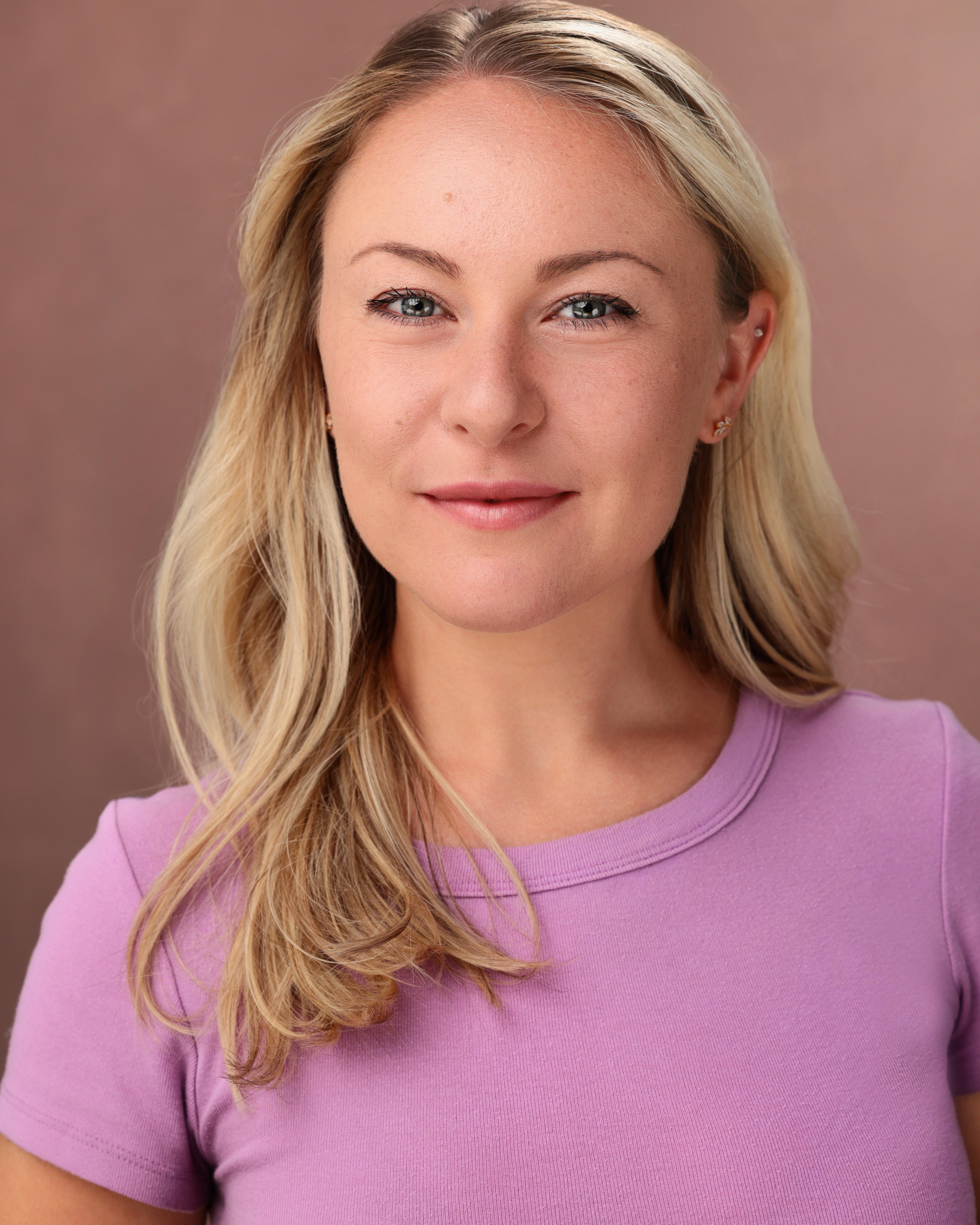 actor Rachel Gallagher large photo