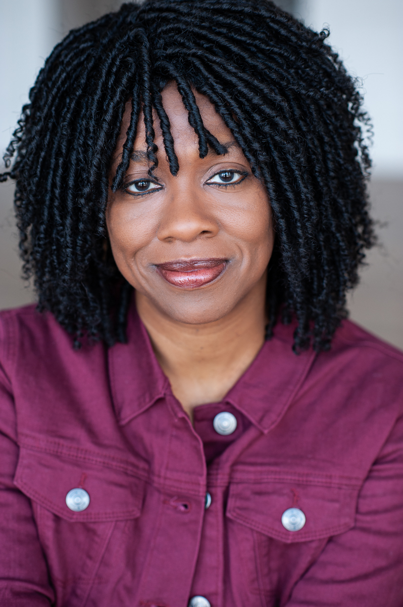 actor Angela G. King large photo