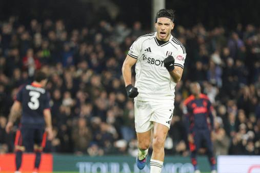 [MVP] Game-winner! Raul Jimenez scores the decisive penalty