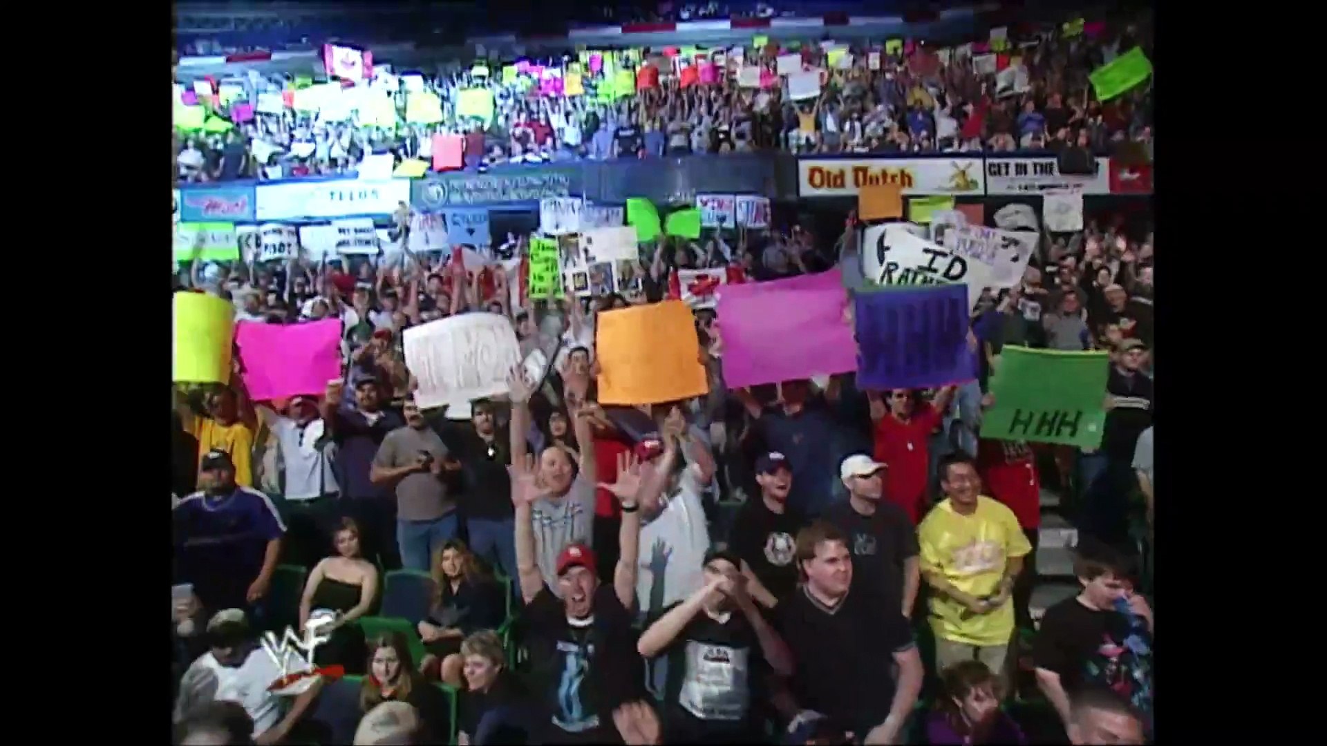 WWE Raw 2001 Episode 22 background