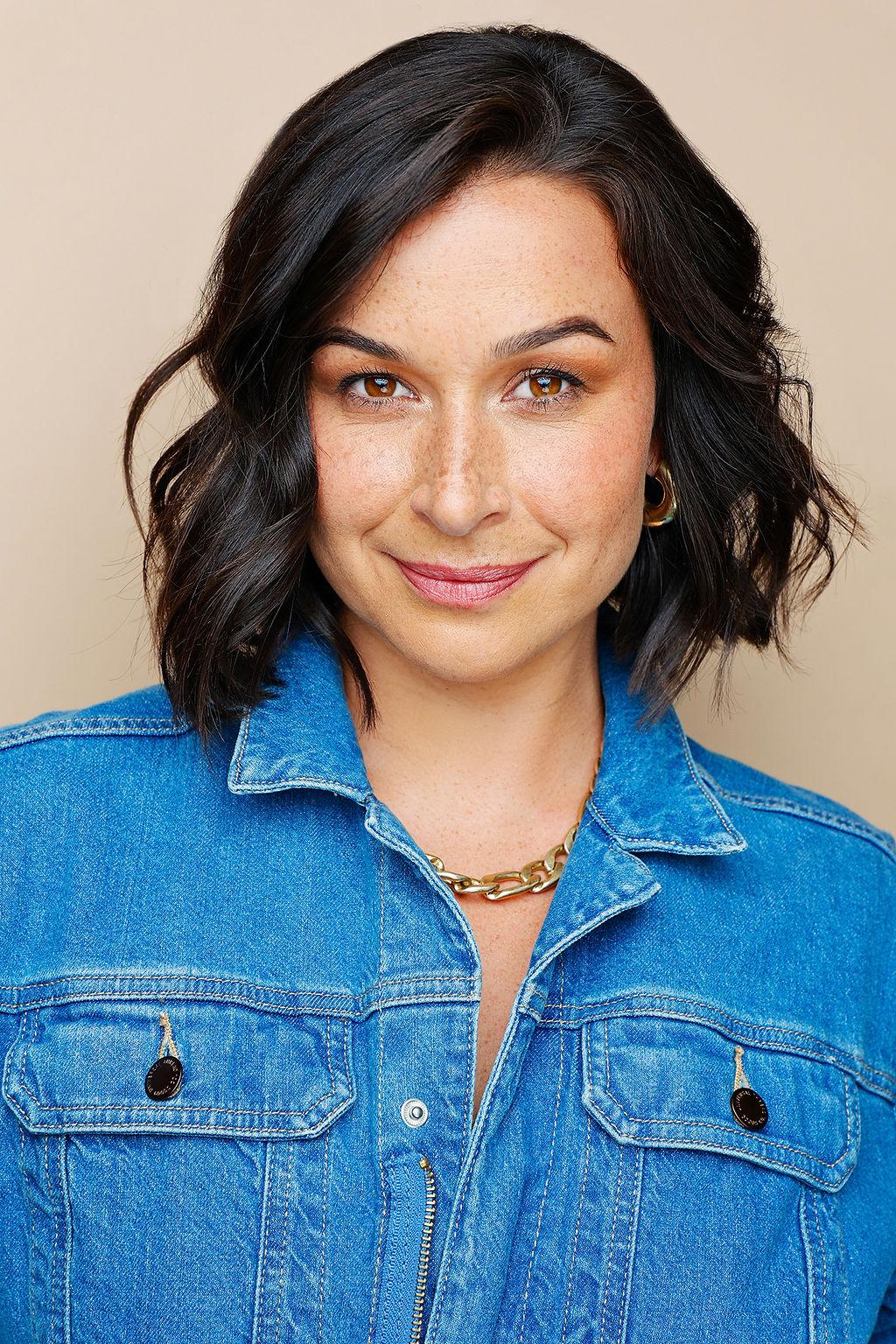 actor Tori La Desma large photo