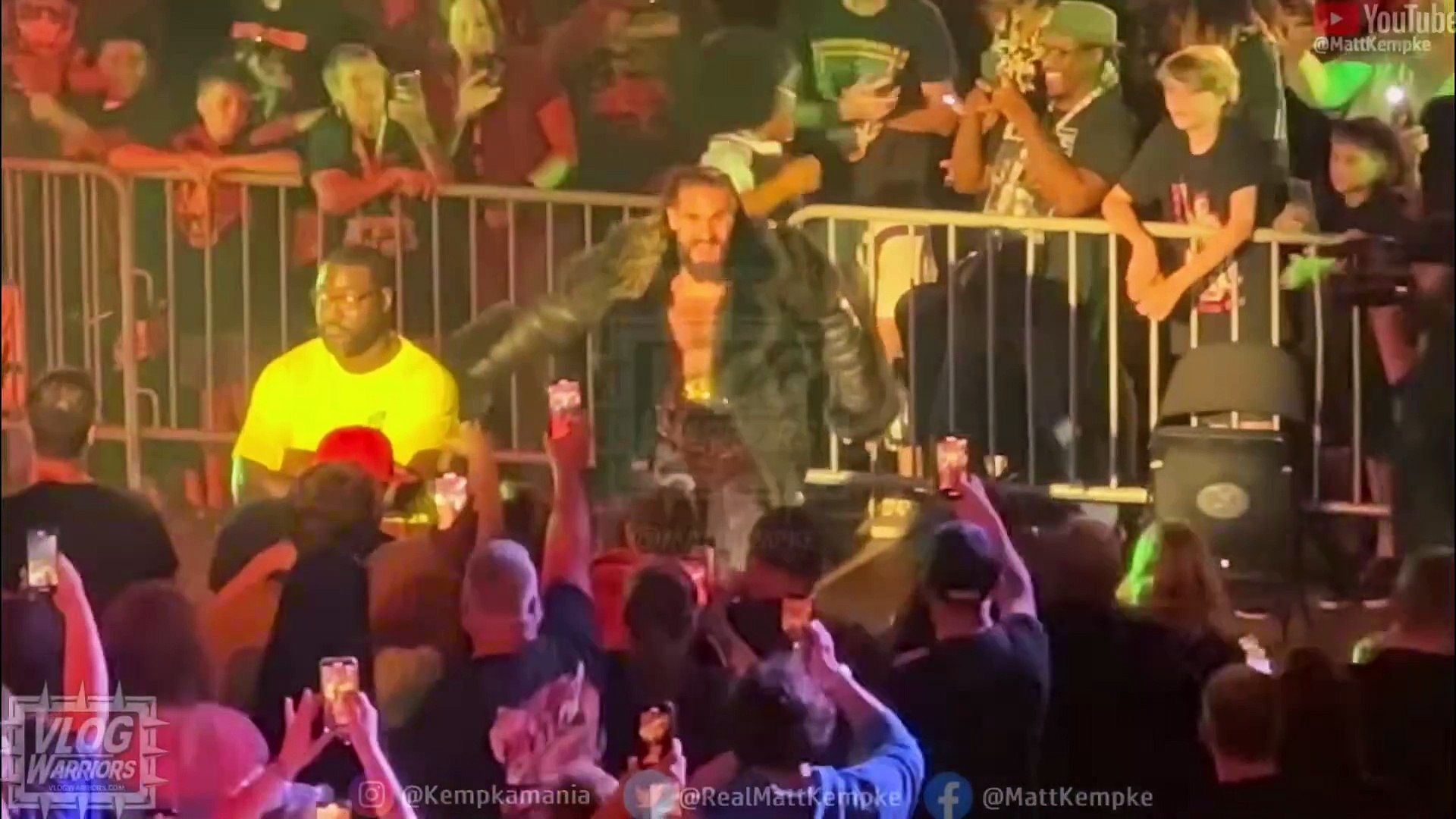 Finn Balor vs Seth Rollins FULL MATCH - WWE Live Event