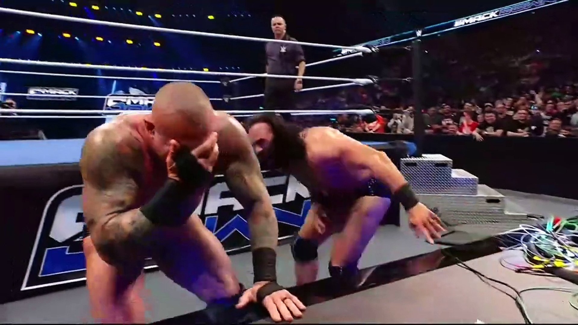 Drew McIntyre vs Randy Orton, Kevin Owens Attacks - WWE Smackdown 29/03/2025 background