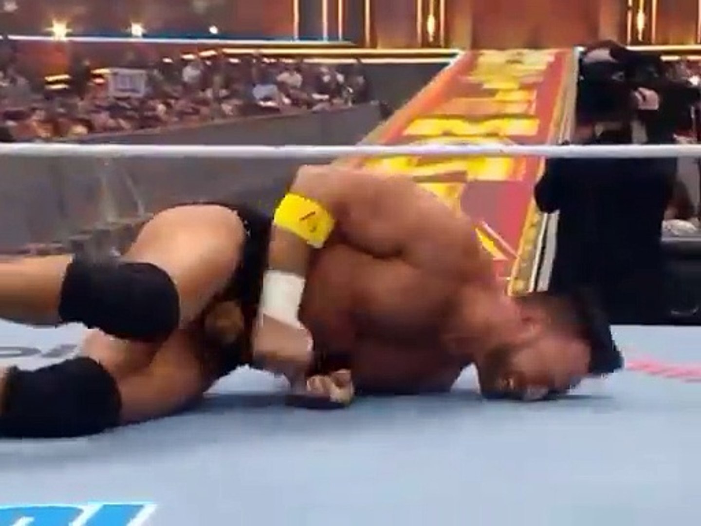 WWE WRESTLEMANIA 2025 JACOB FATU VS LA KNIGHT FULL MATCH background