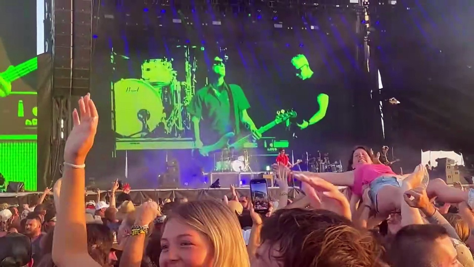 The Offspring Daytona CONCERT 2024 (FULL SET) - Welcome to Rockville background