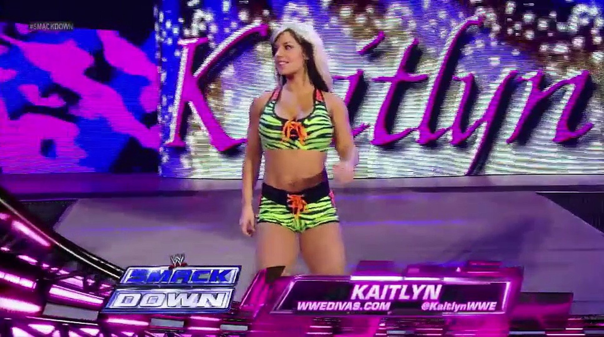 Eve Torres vs Kaitlyn - August 17, 2012