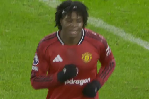 [Highlights] A change of position pays off! Dorgu attempts a lob from the edge of the box, saved by Ramsdale