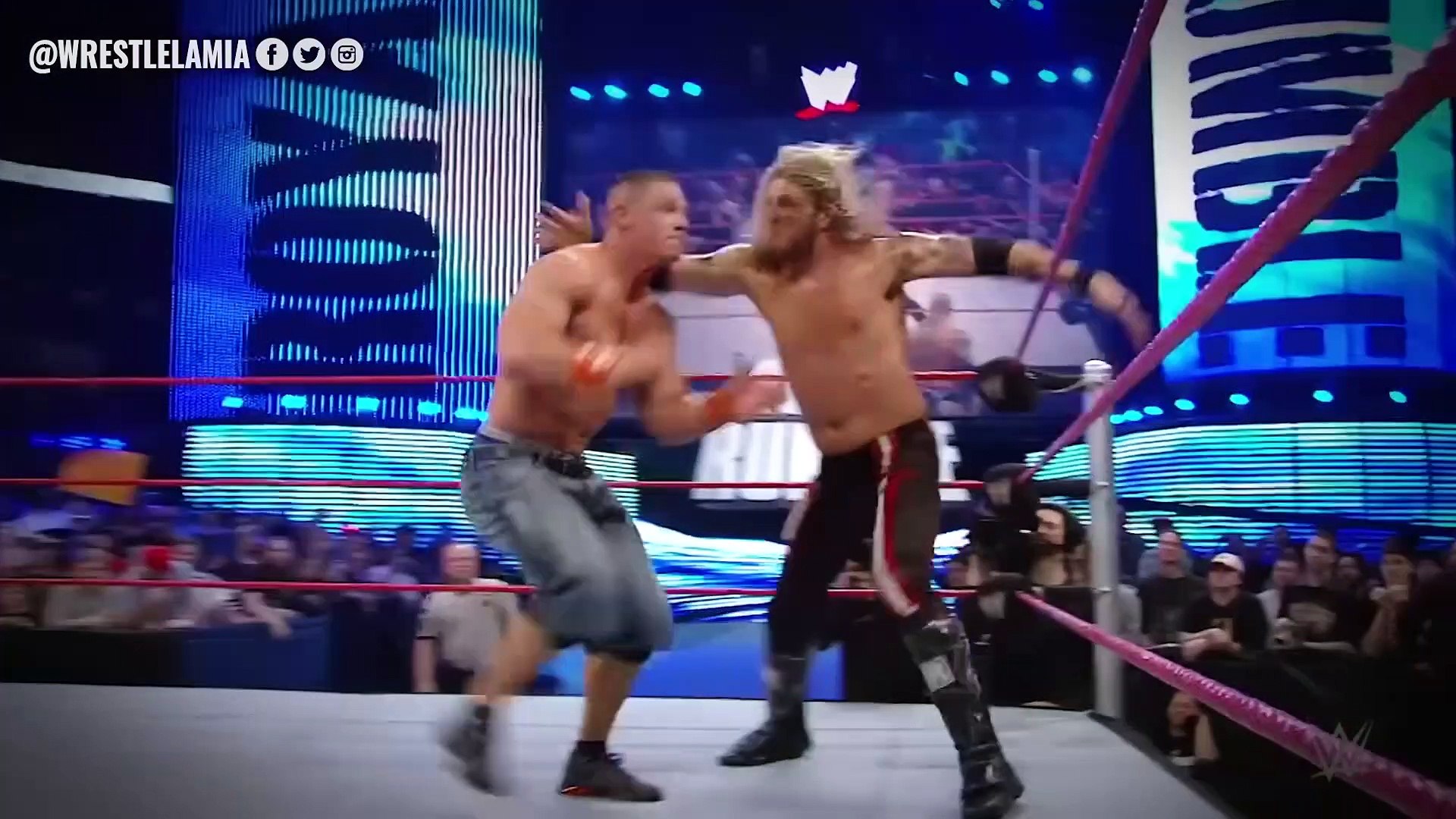 10 Huge WWE WrestleMania Matches That Severely Underdelivered background