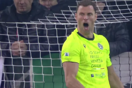 [Goal] First league goal! Vecino's long-range strike from outside the box beats Udinese's goal