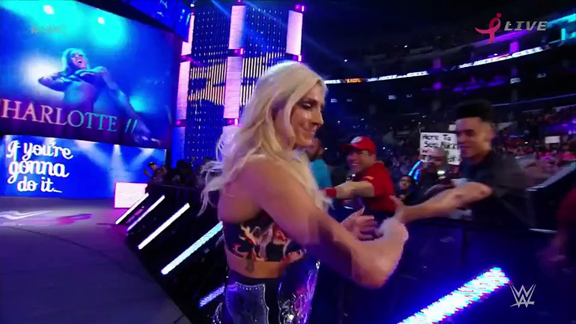 Nikki Bella vs Charlotte