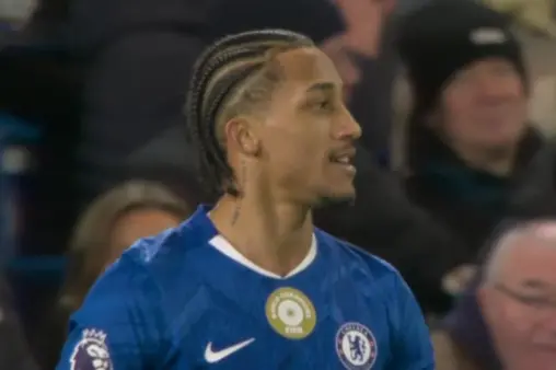 [Highlights] Continuous threat! Joao Pedro's close-range tap-in saved by Martinez