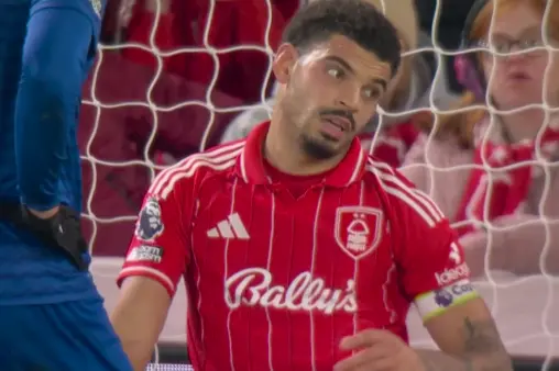 [Highlights] Missed opportunity! Bakwa's cross-shot drifts wide of the goal