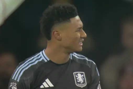 [Highlights] Missed opportunity! Villa wins the ball in the final third, Watkins' half-chance goes wide of the near post