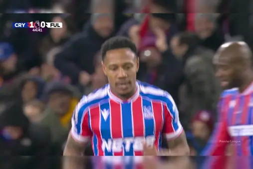 [Highlights] In good form! Clyne wins the second ball, takes a shot to create danger