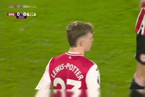 [Highlights] Lewis-Potter's driven shot miscued, ball blocked out of danger by opponent