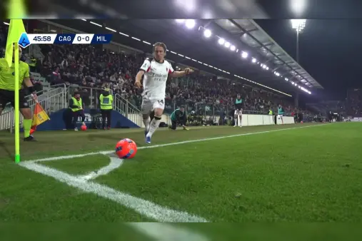 [Highlights] Unlucky! Leao's curler hits the post and bounces out