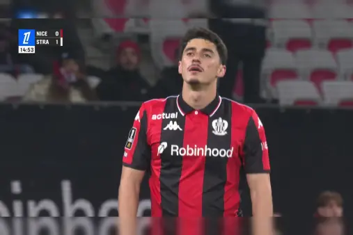 [Highlights] Govea's first-time outside-the-box curler to the far corner saved by Penders with a diving stop