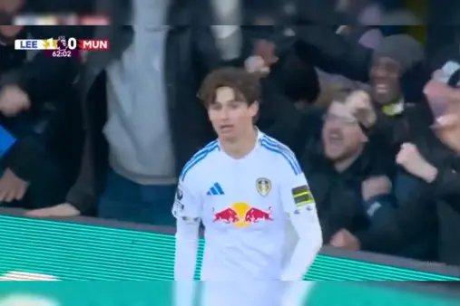 [Goal] The Thorny White Rose! Hyvin's careless backtracking allows Aaronson to burst forward and score with a low shot