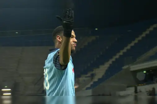 [Goal] Smashes through the near and far posts! Obogo scores from a tight angle in the box