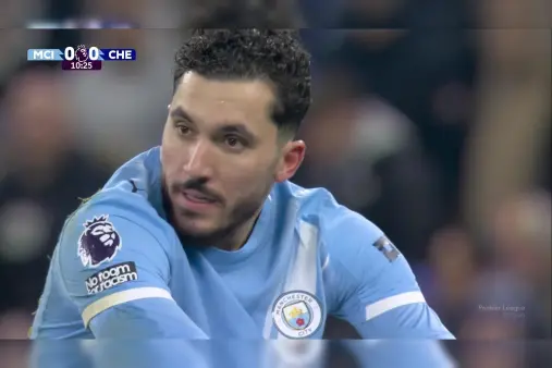 [Highlights] Unstoppable! Sergei charges through the middle, James forced to bring him down