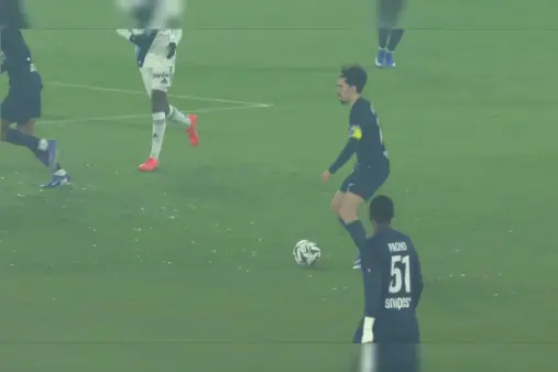 [Highlights] Warm-up! Vitinha's long-range strike from outside the box just wide