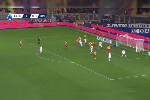 [Highlights] Scramble in front of Lecce's goal! Ferguson's poke saved by Falcone