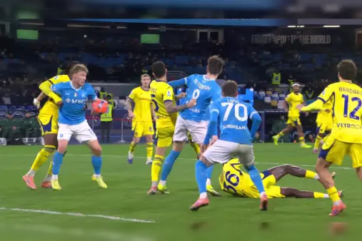 [Highlights] Hojlund's volley in the box finds the net, but ruled out for handball earlier