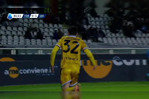 [Goal] This is trust! Keinan Davis' long-range pass finds Ekkelenkamp for the goal