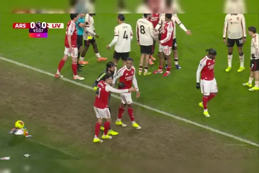 [Highlights] Control emotions! Bradley down injured, Martinelli booked for dissent