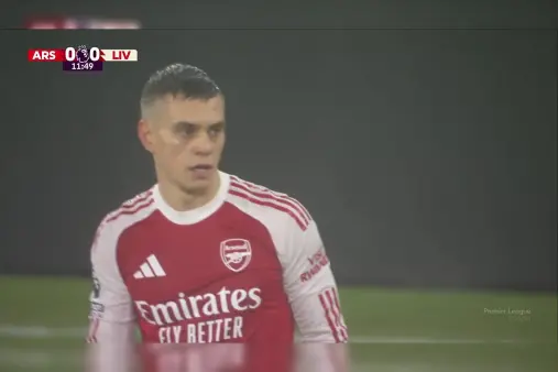 [Highlights] Early booking! Trossard gets a yellow card for a foul after being dispossessed by Wirtz