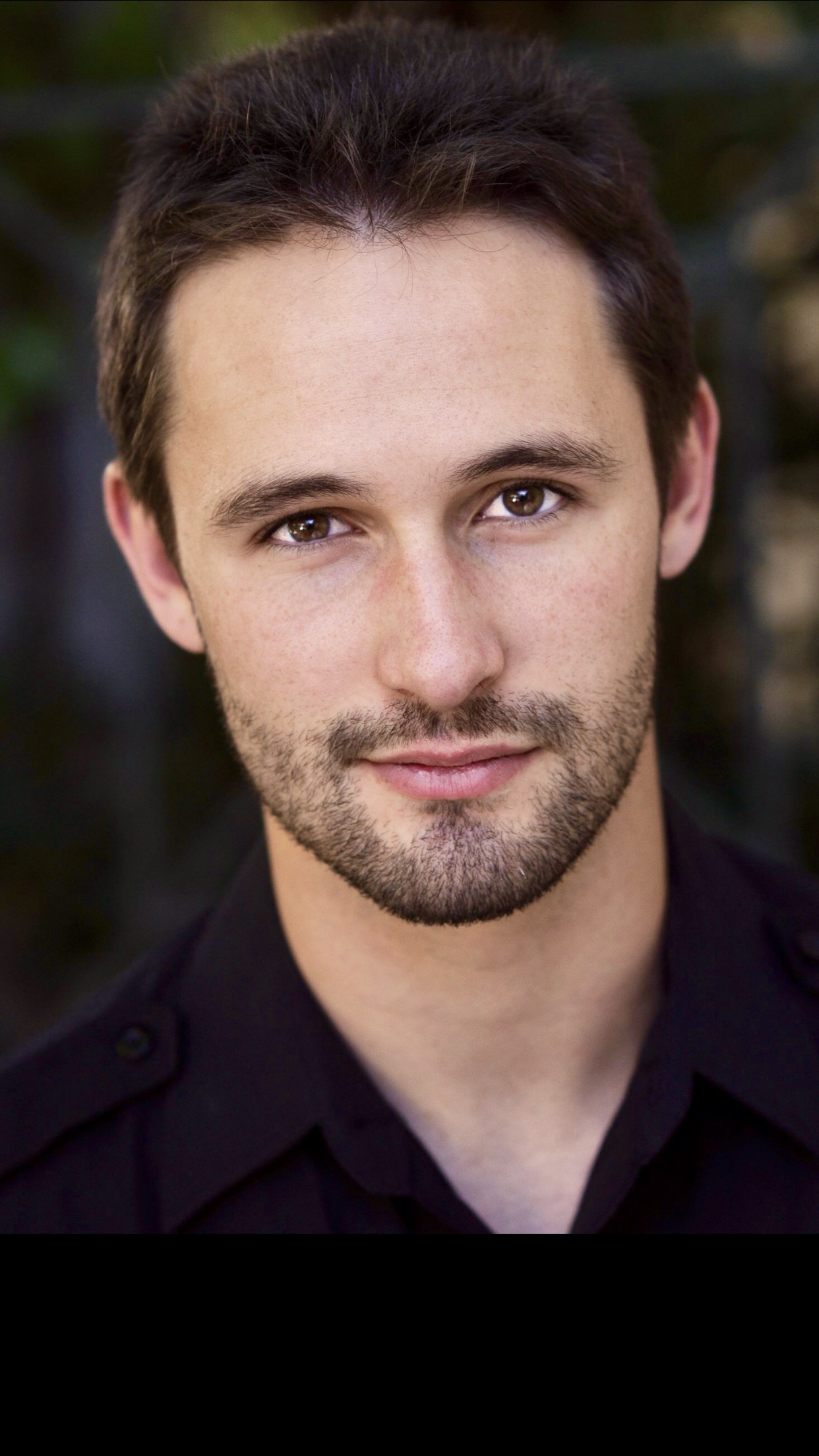 actor Eric Hinwood large photo