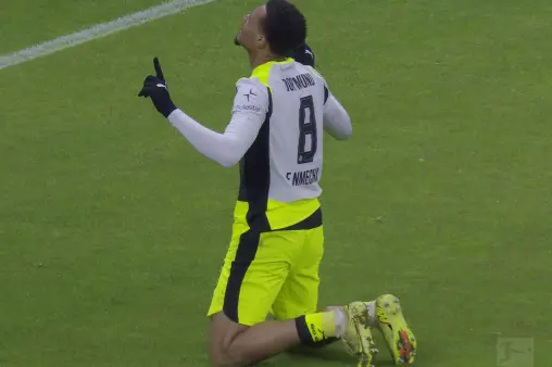 [Goal] Lucky strike! Nmecha's low drive hits the post and bounces into the net