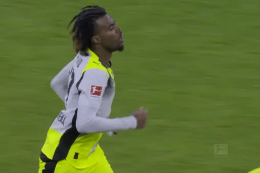 [Goal] Stoppage-time equalizer! Chukwuemeka scores in the box scramble to level the score