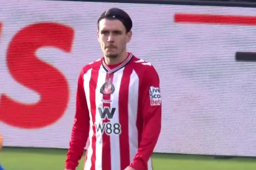 [Highlights] Another shot! Le Fee attempts a curling strike from outside the box, Pickford takes it seriously