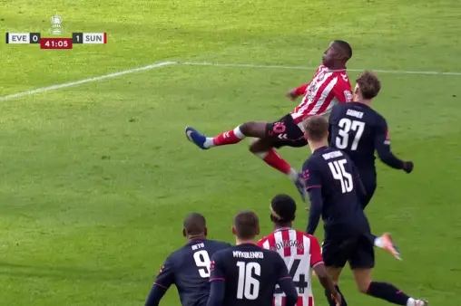 [Highlights] Extremely stretched! Mukiele's bicycle kick in the box saved by Pickford with a diving save