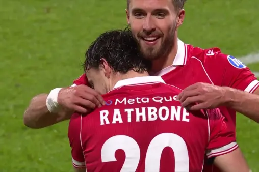 [Goal] Cinderella story? Lasbourn's禁区 push shot extends lead in short time