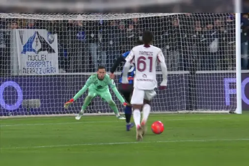 [Highlights] Zalewski cuts into the box and fires to the far corner, saved by the goalkeeper