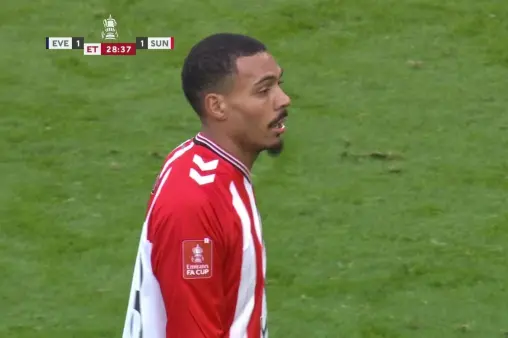 [Highlights] Almost a winner! Xhaka's powerful long-range shot hits opponent, nearly bounces into goal