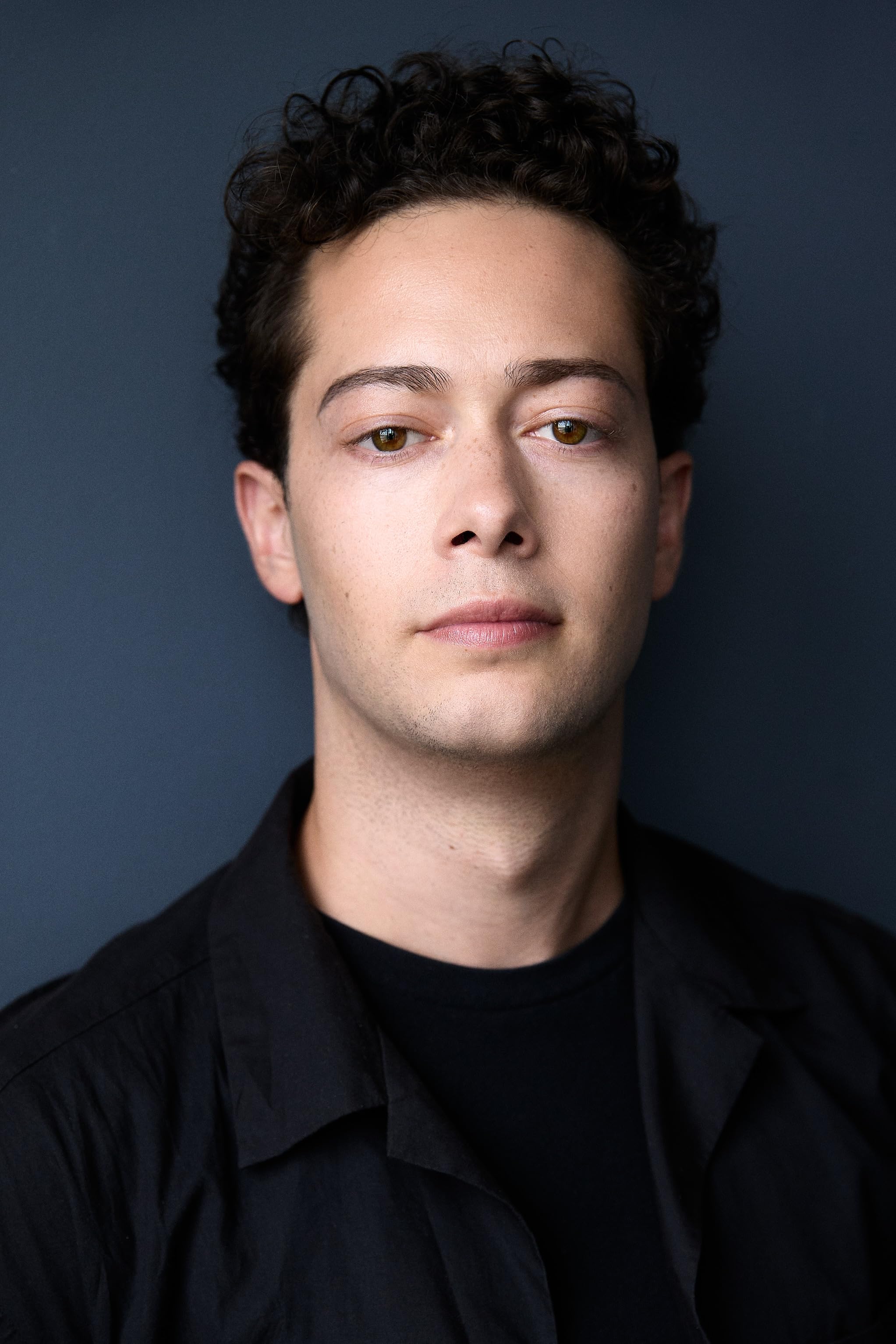 actor Yona Epstein-Roth large photo