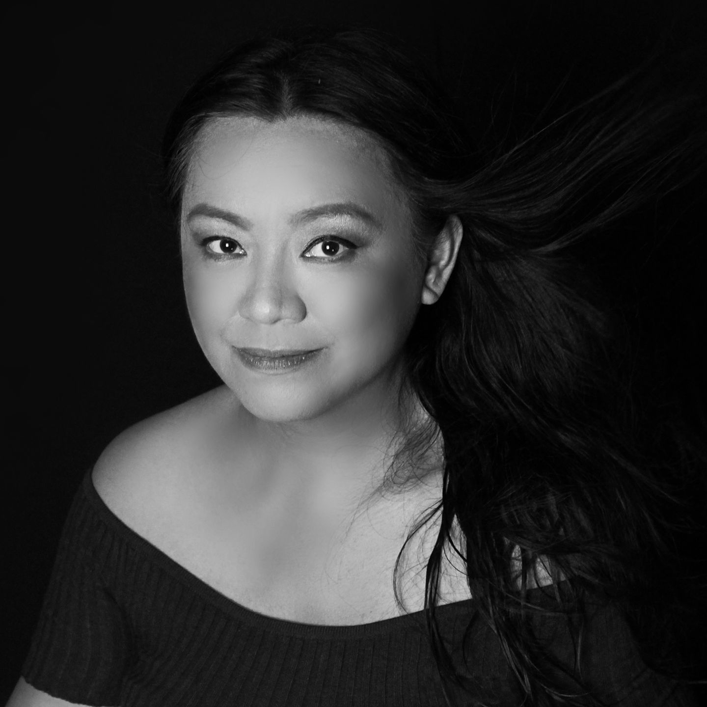 actor Vangie Castillo large photo