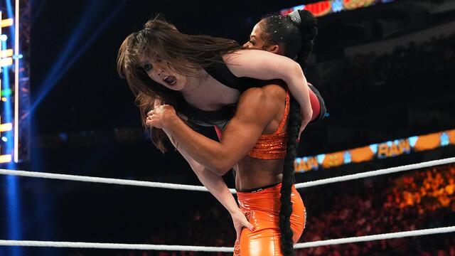 Bianca Belair vs. Nikki Cross: Raw, Oct. 31, 2022