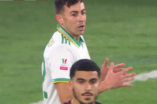 [Highlights] Some skill!沙拉维 controls the ball and chips over the keeper, but it's high