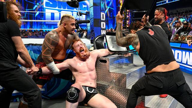 Top 10 Friday Night SmackDown moments: WWE Top 10, Oct. 21, 2022 background