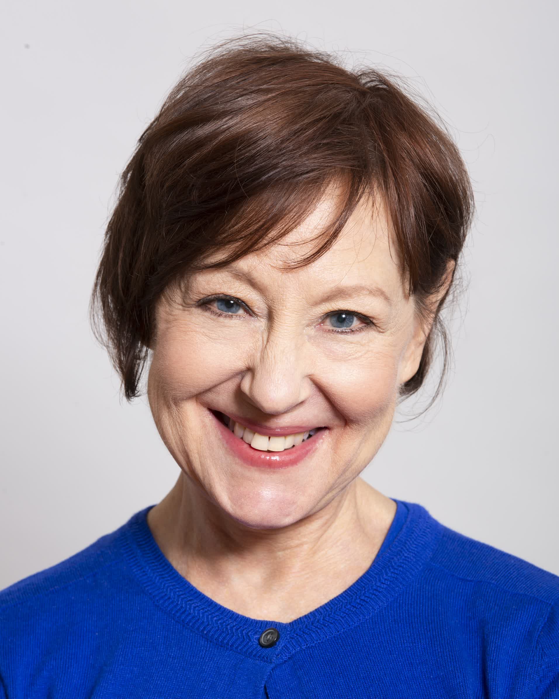 actor Caroline Ryburn large photo