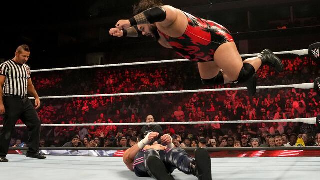 Bronson Reed vs. Dolph Ziggler - Elimination Chamber Qualifying Match: Raw, Jan. 30, 2023 background