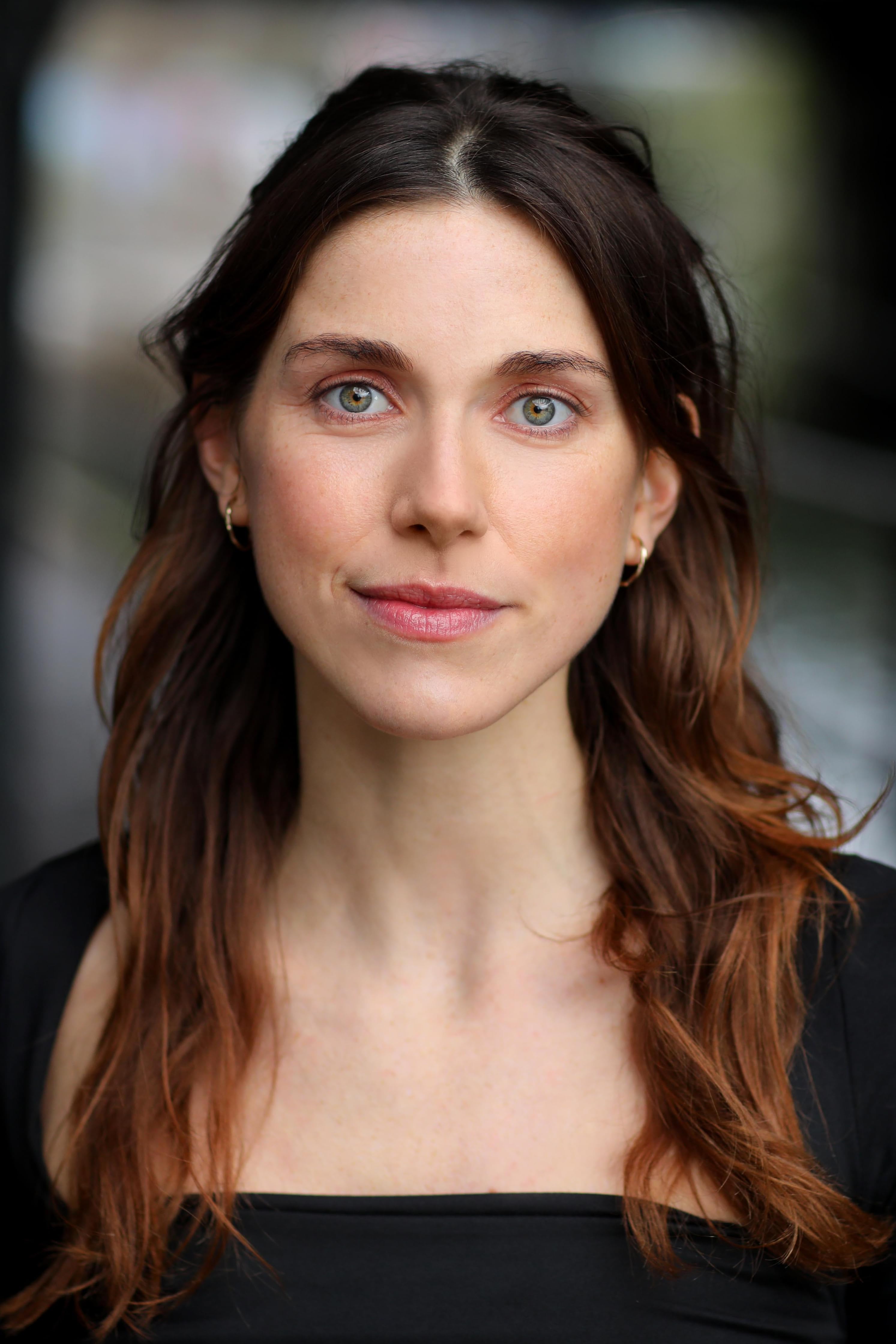 actor Celi Crossland large photo