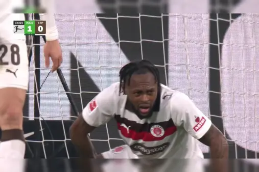 [Highlights] Two Embarrassing Moments! Fujita misses his kick, Jones fails to score an open goal